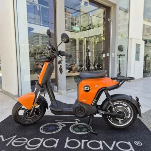 Scooter Elétrica Super Soco RU mega brava seminovo laranja