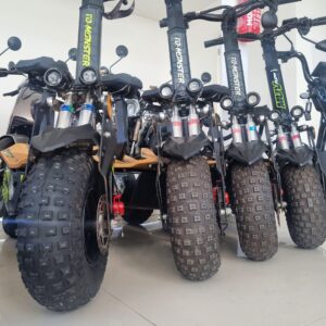 Semi Novo Monster Litio 22 e 23