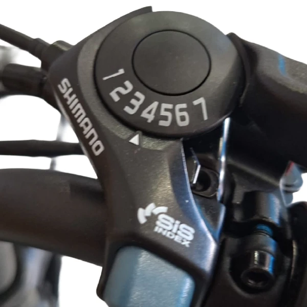 Câmbio Shimano de 7 marchas da bicicleta elétrica Onesport X7 1000W com sistema de trocas SIS Index