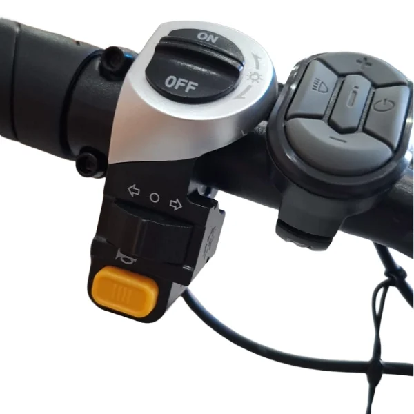 Acelerador tipo gatilho da Bicicleta Elétrica Onesport X9 Dobrável 1000W com comandos de farol e buzina