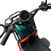 Painel digital da Scooter Elétrica SUDU A6 com tela circular e botões de controle. Destaque para o design moderno e funcional com partida NFC.