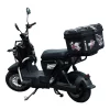 Scooter Elétrica SUDU A6 1000W preta com baú personalizado. Visual urbano e esportivo, ideal para deslocamentos com praticidade e conforto.